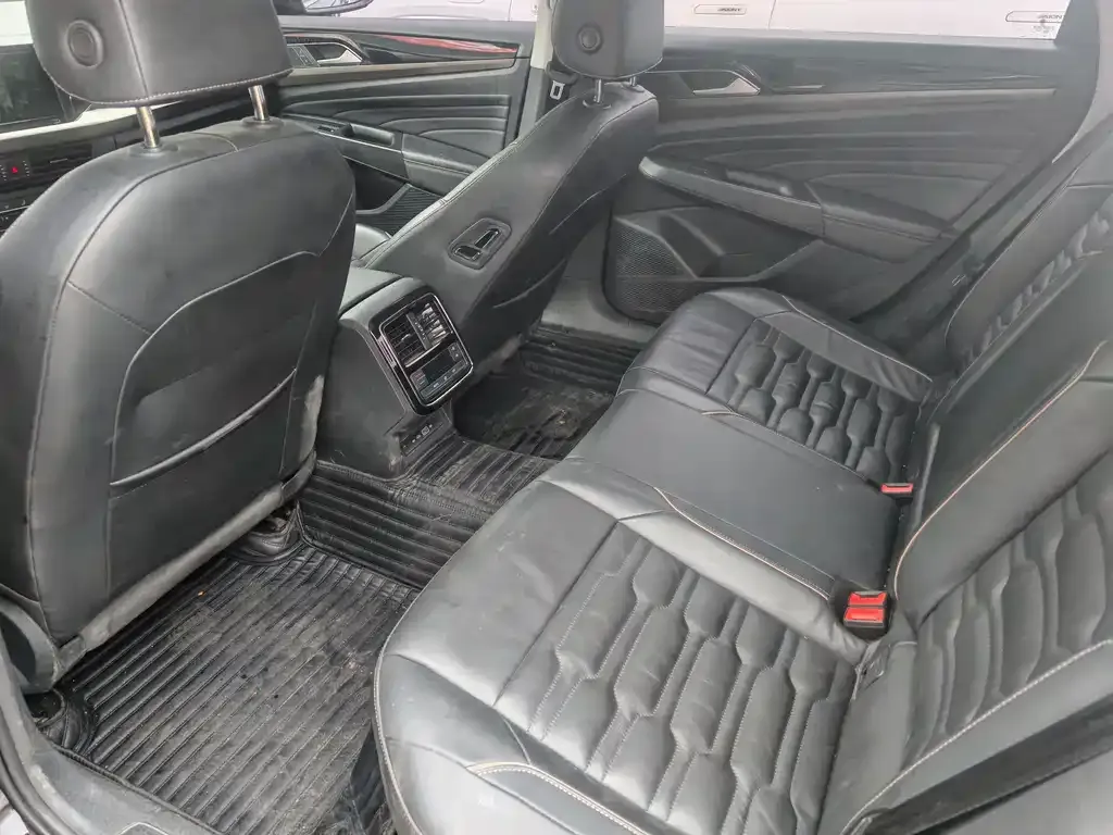 Volkswagen Passat 2021 из CN, фото 9