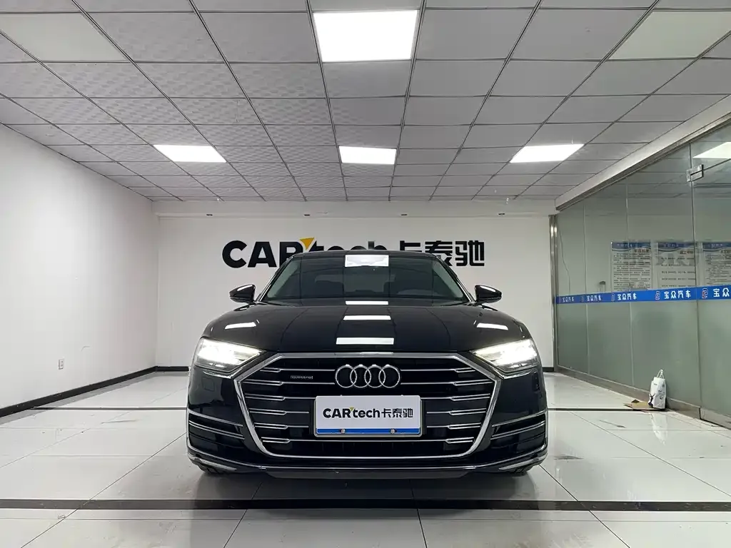 Audi A8 2021 из CN, фото 2