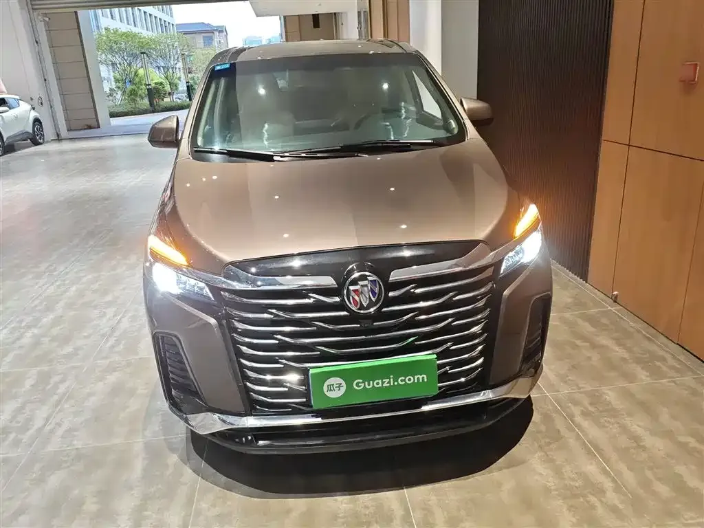 Buick GL8 2024 из CN, фото 3