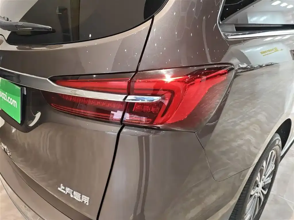 Buick GL8 2024 из CN, фото 8
