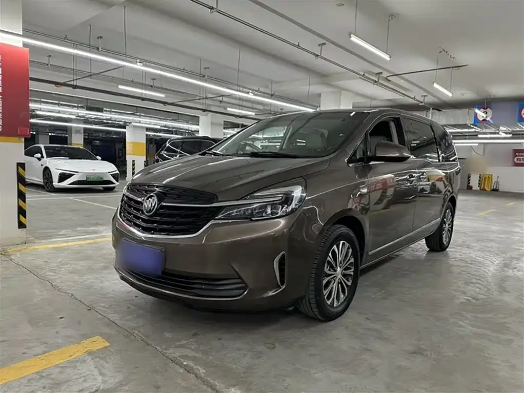 Buick GL8 2021 из CN, фото 2