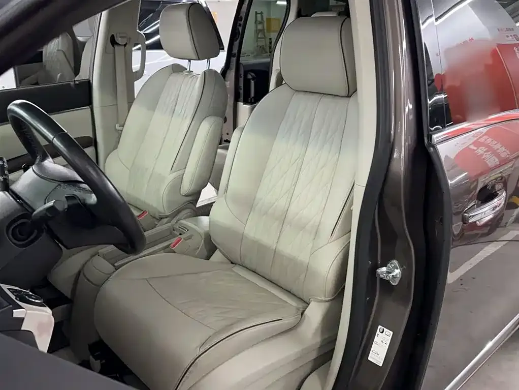 Buick GL8 2021 из CN, фото 8