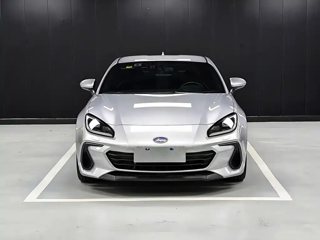 Subaru BRZ 2023 из CN, фото 2