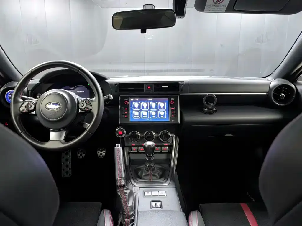 Subaru BRZ 2023 из CN, фото 8