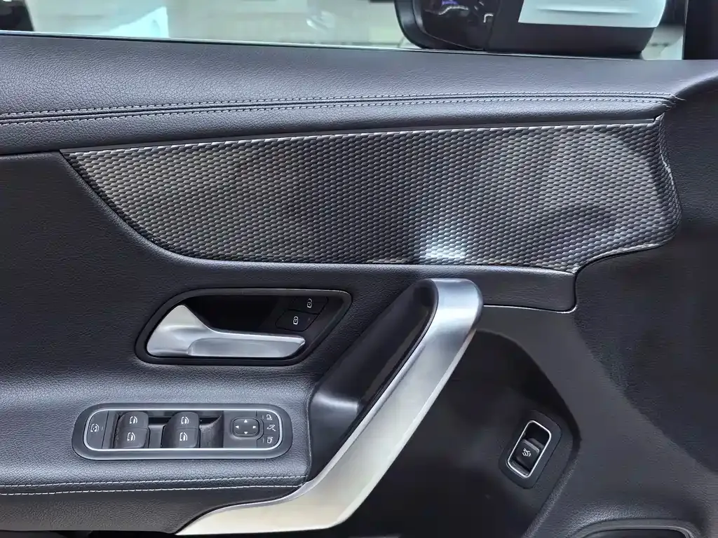 Mercedes-Benz A-Class 2023 из CN, фото 10