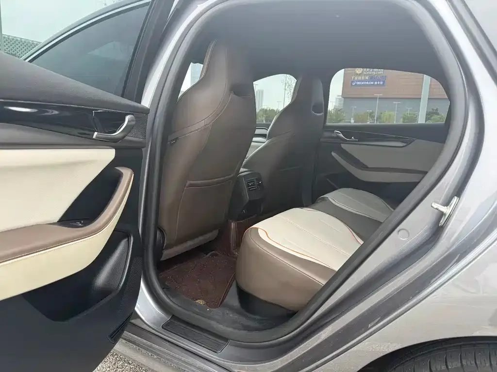 BYD Qin PLUS 2023 из CN, фото 5