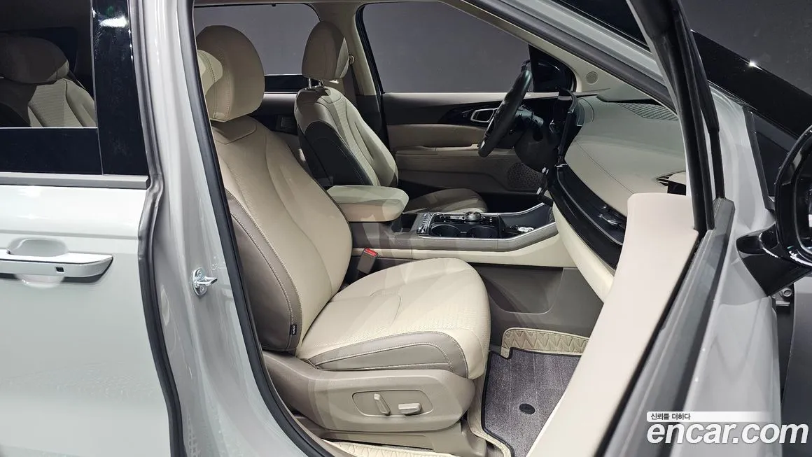 Kia Carnival — фото 10