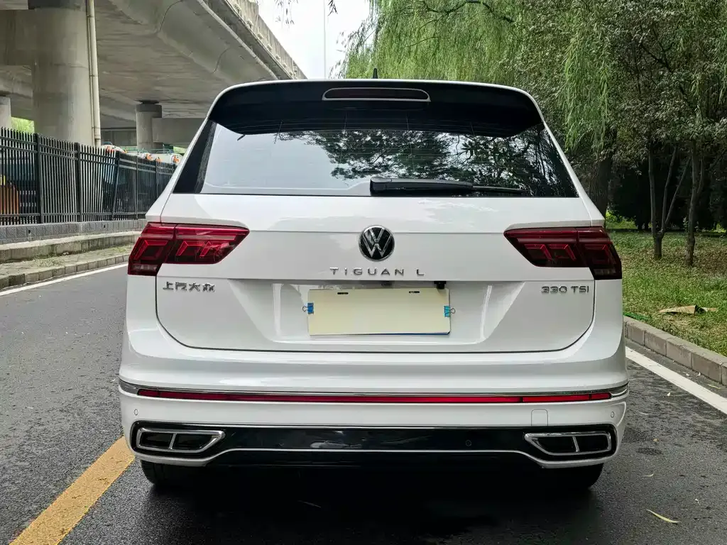 Volkswagen Tiguan L — фото 4