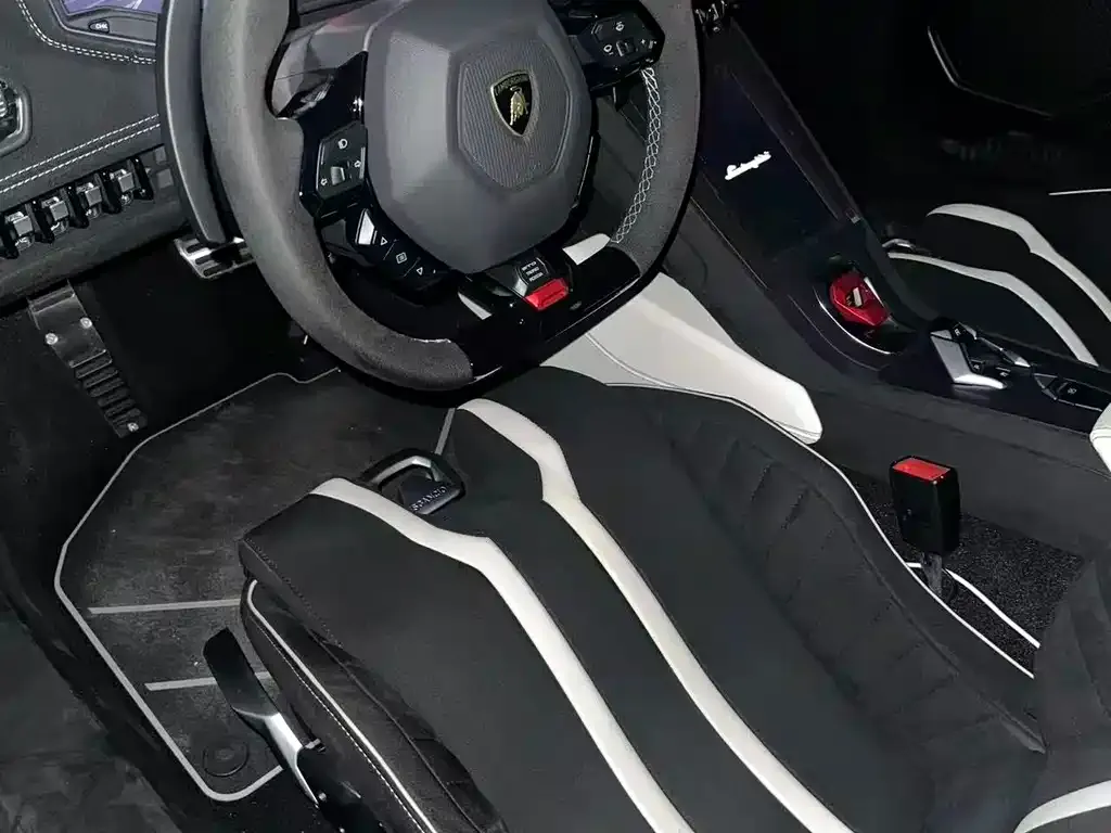 Lamborghini Huracan 2022 из CN, фото 3