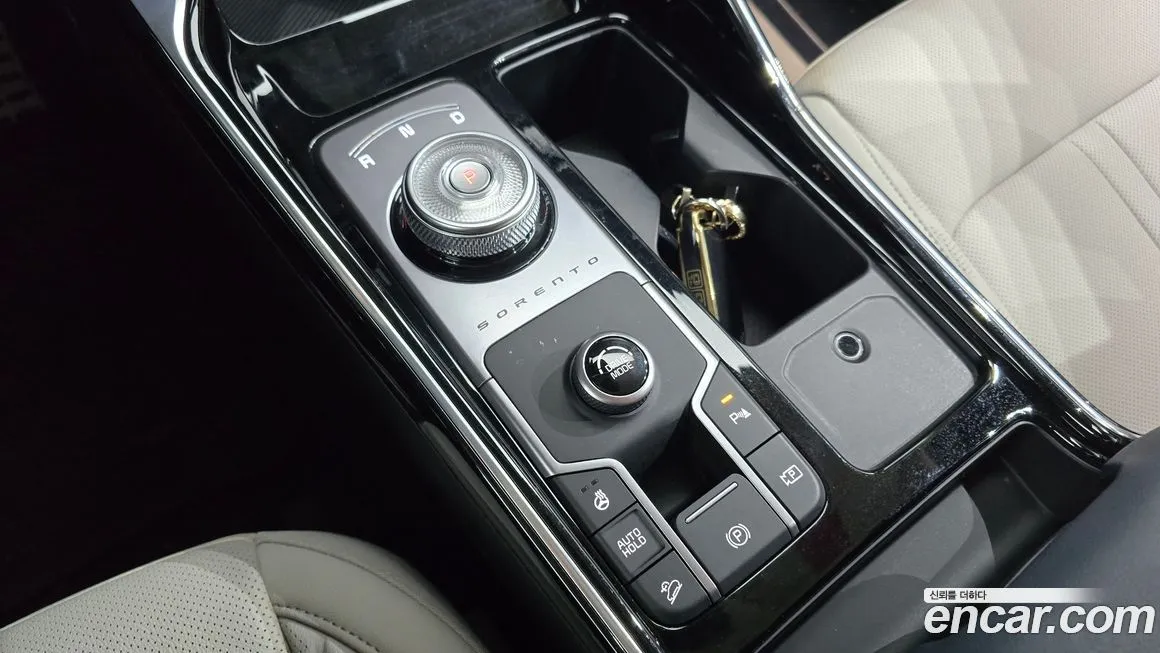 Kia Sorento — фото 9