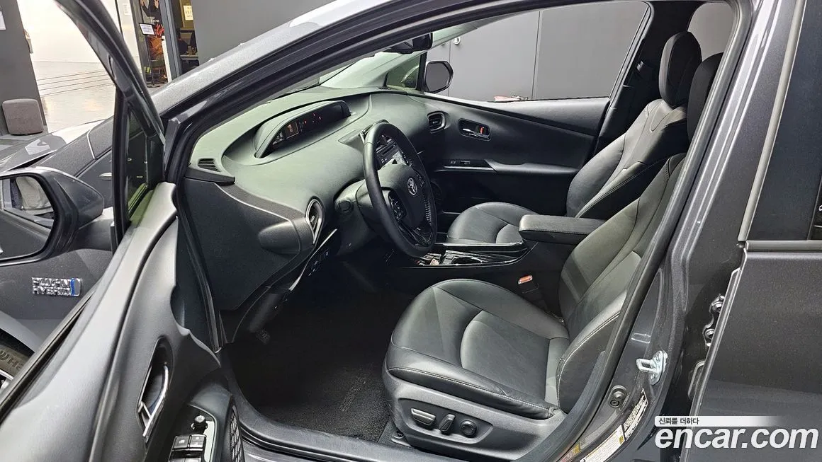 Toyota Prius 2021 из KR, фото 10