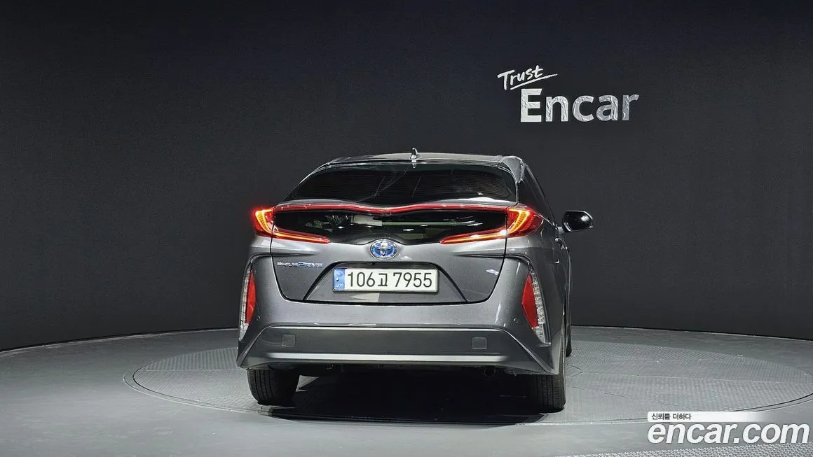 Toyota Prius 2021 из KR, фото 4