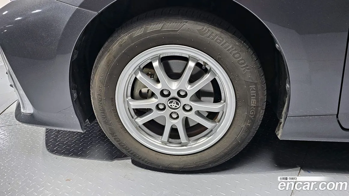 Toyota Prius 2021 из KR, фото 5