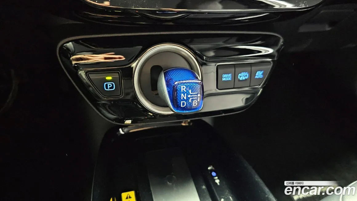 Toyota Prius 2021 из KR, фото 9