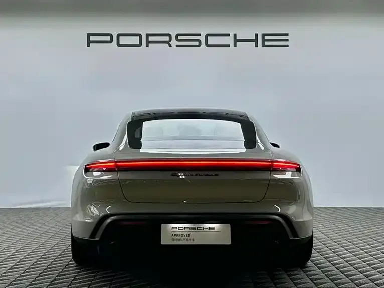 Porsche Taycan — фото 5