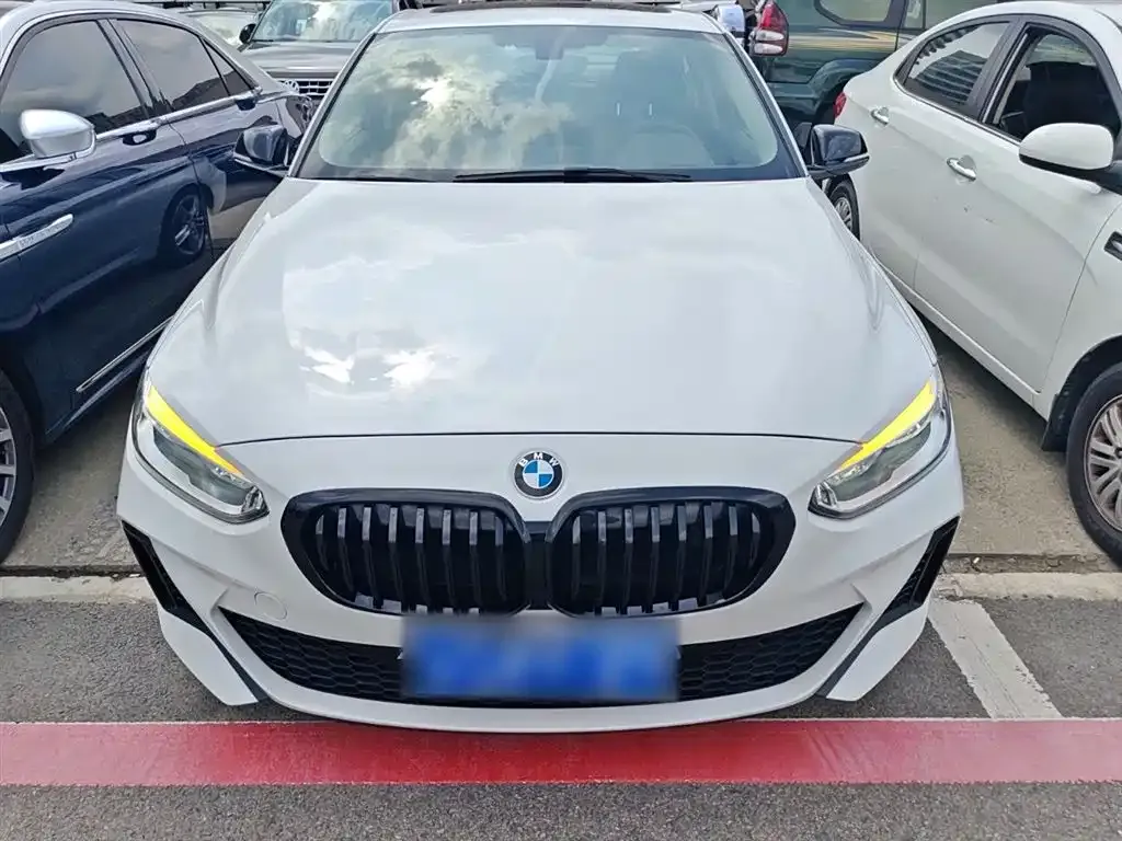 BMW 1 Series 2021 из CN, фото 3
