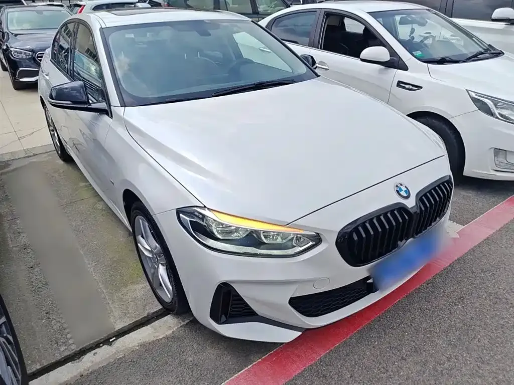 BMW 1 Series 2021 из CN, фото 4