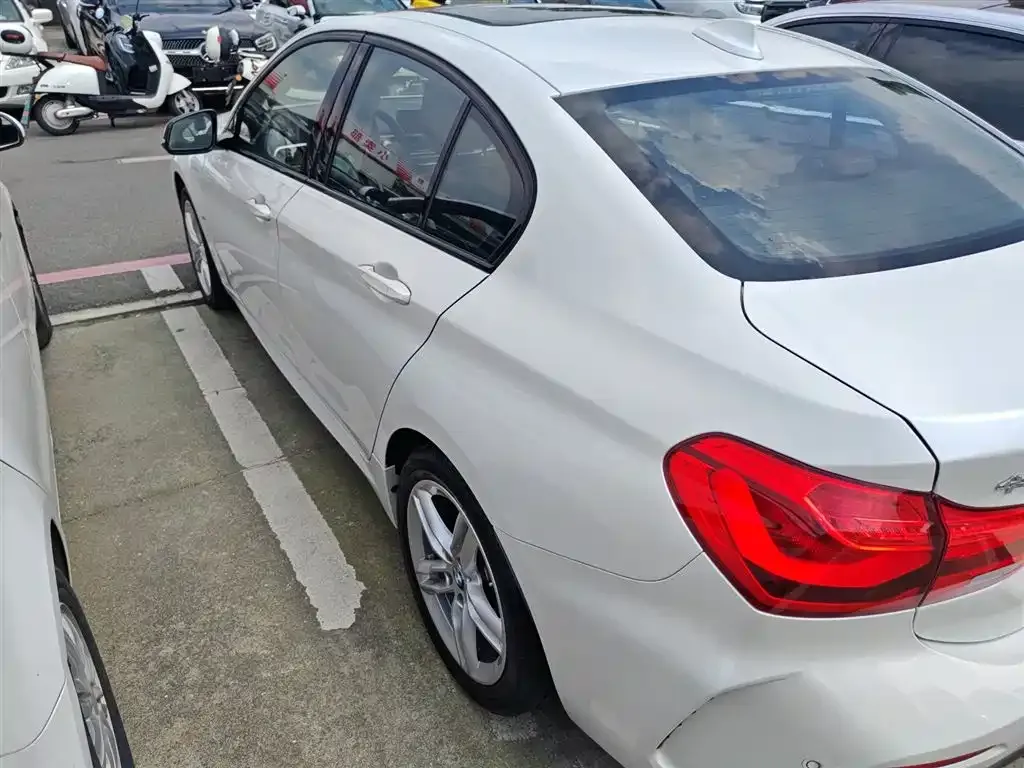 BMW 1 Series 2021 из CN, фото 5