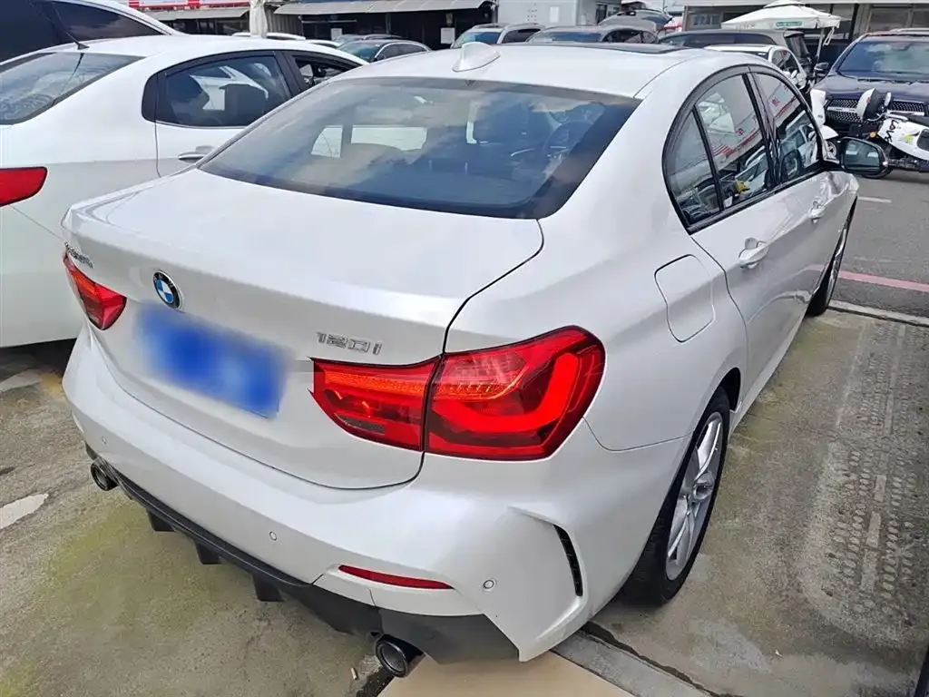 BMW 1 Series 2021 из CN, фото 7