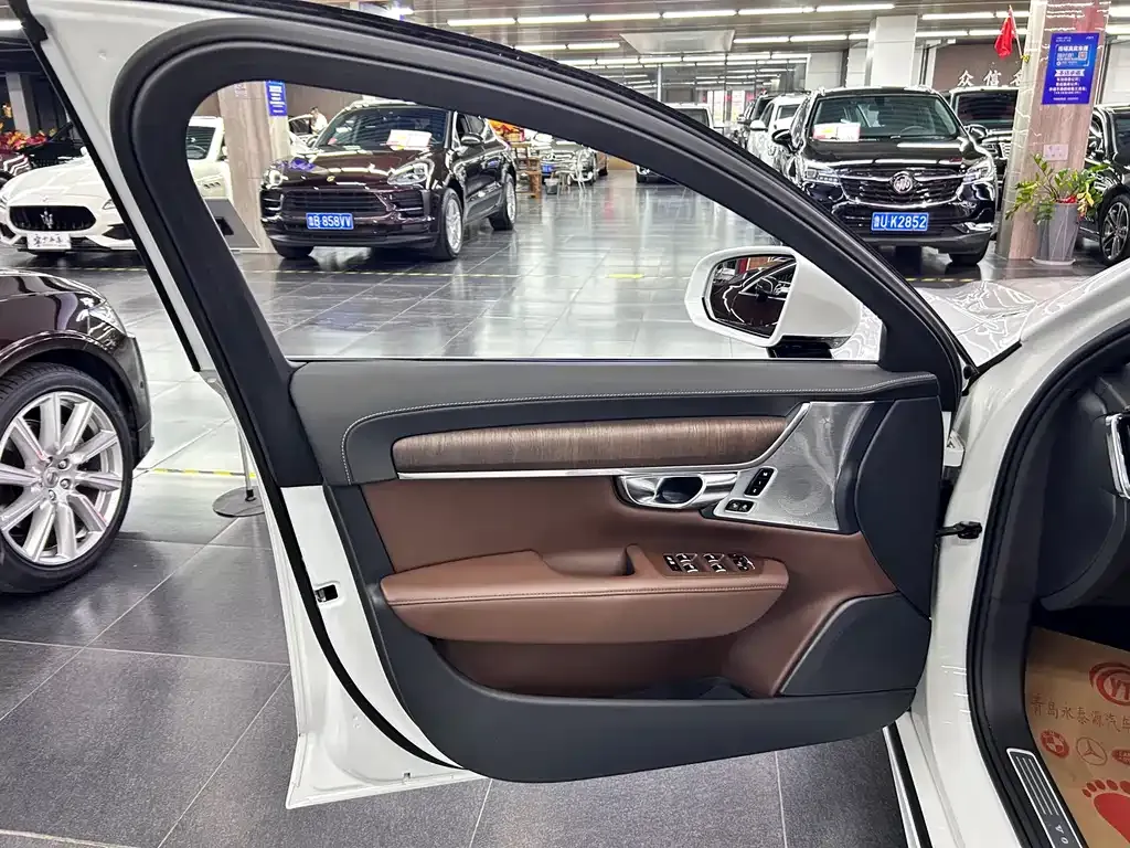 Volvo S90 2021 из CN, фото 9