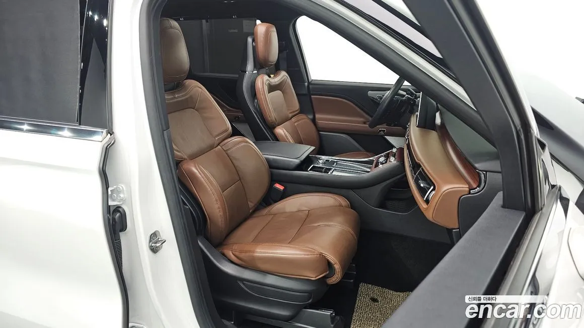 Lincoln Aviator 2021 из KR, фото 10