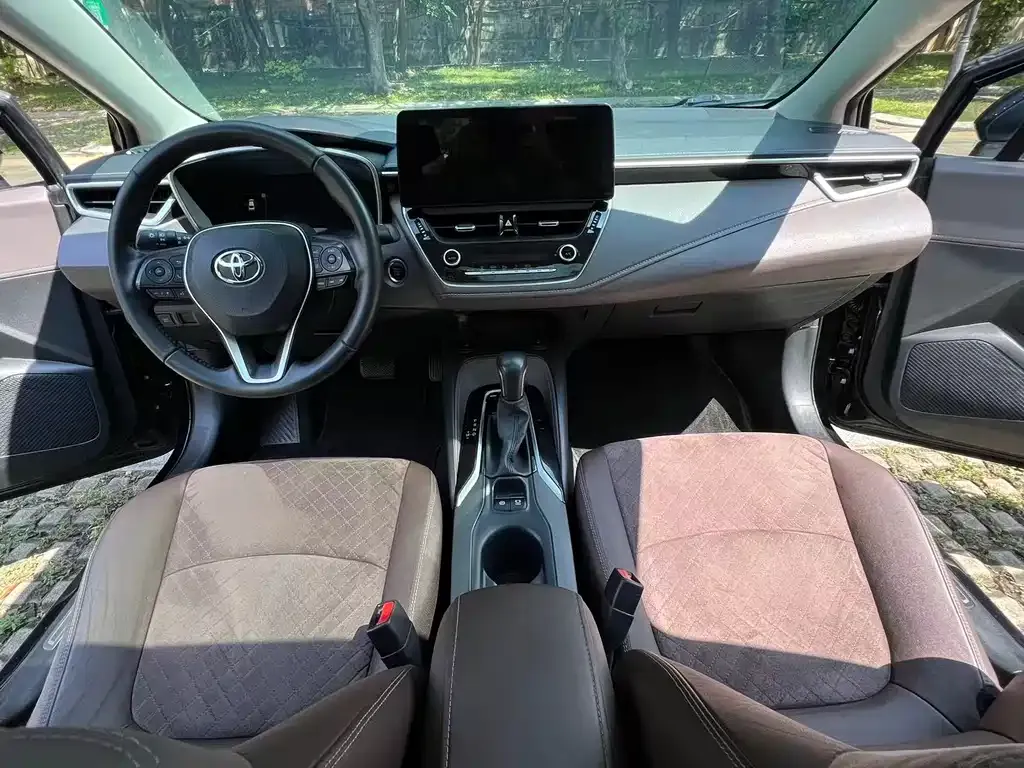Toyota Allion — фото 10