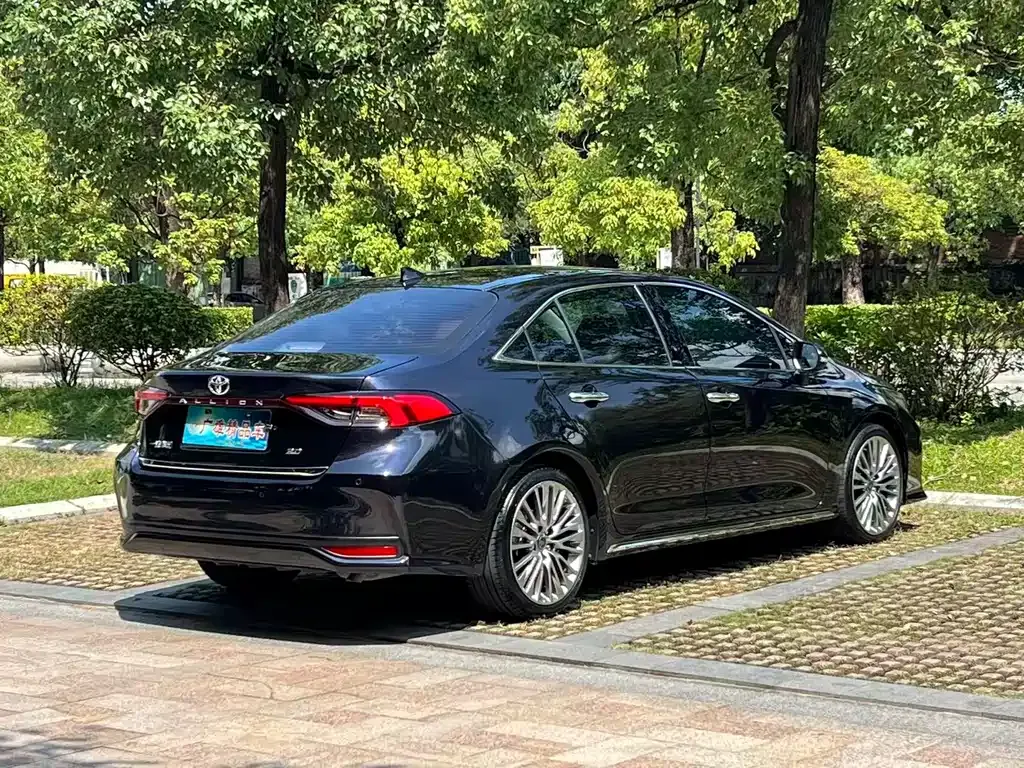 Toyota Allion — фото 2