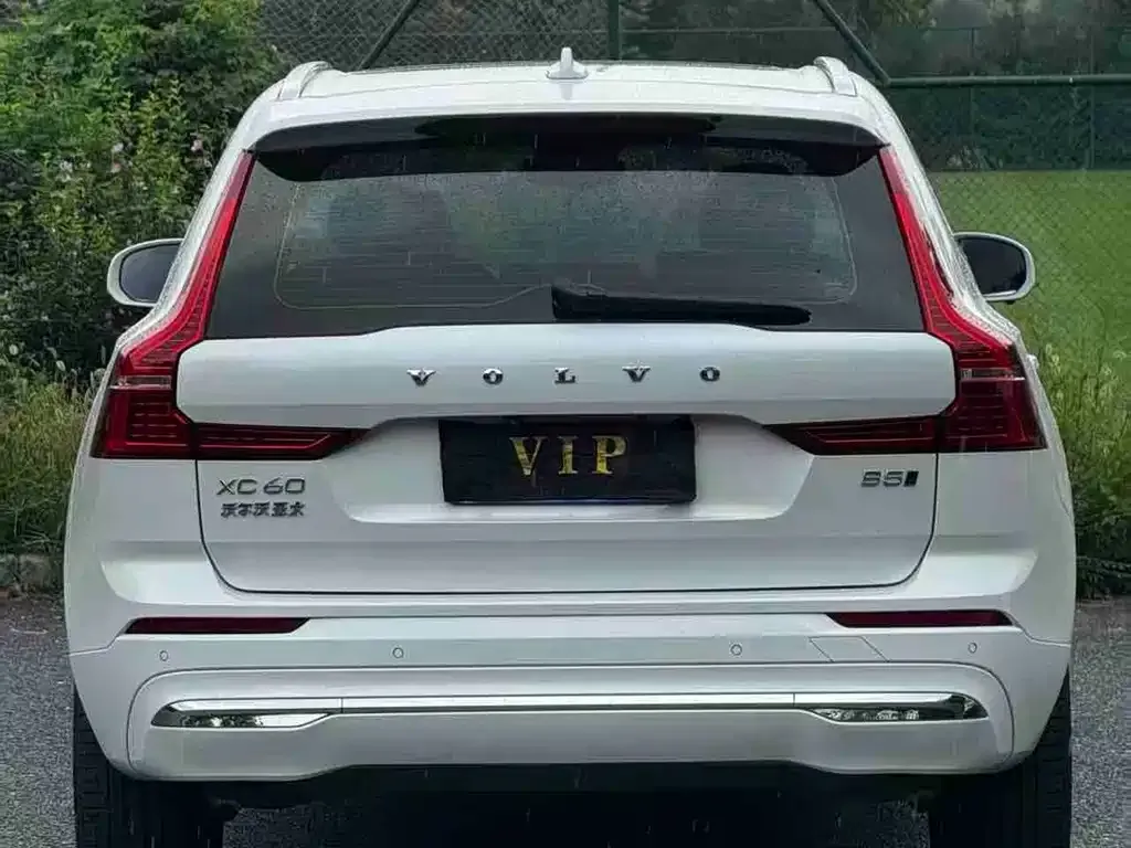 Volvo XC60 2023 из CN, фото 5