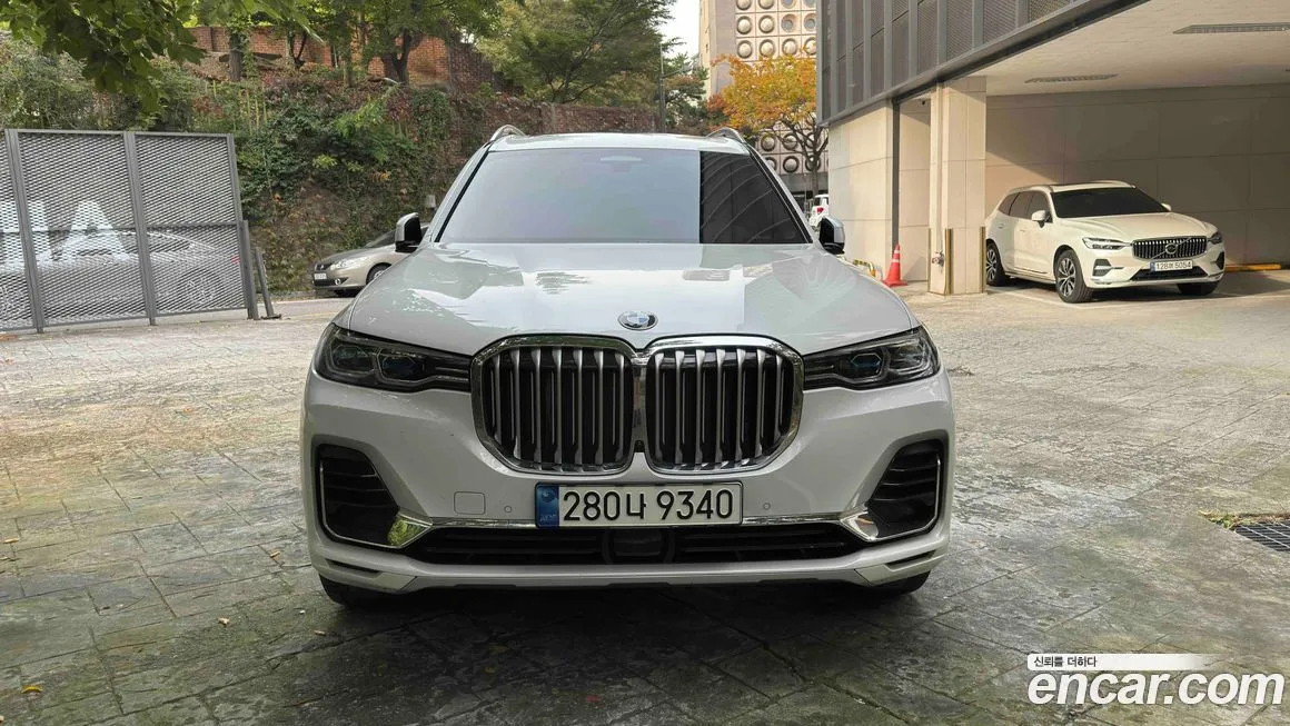 BMW X7 — фото 1