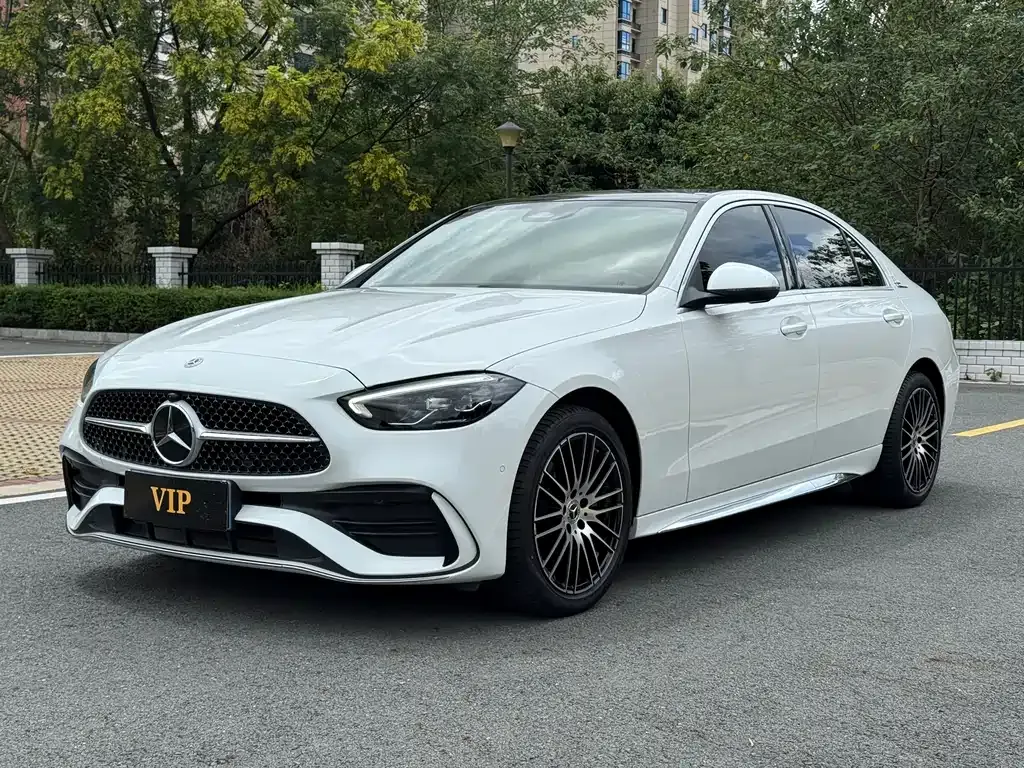 Mercedes-Benz C-Class — фото 1