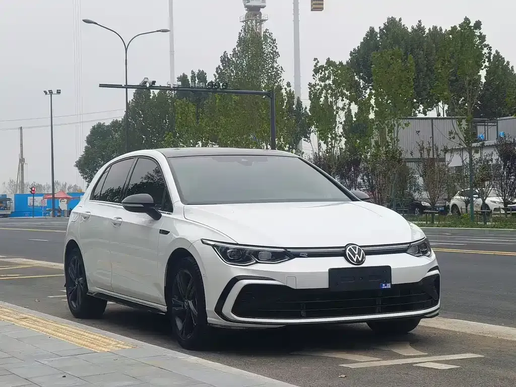 Volkswagen Golf 2022 из CN, фото 3
