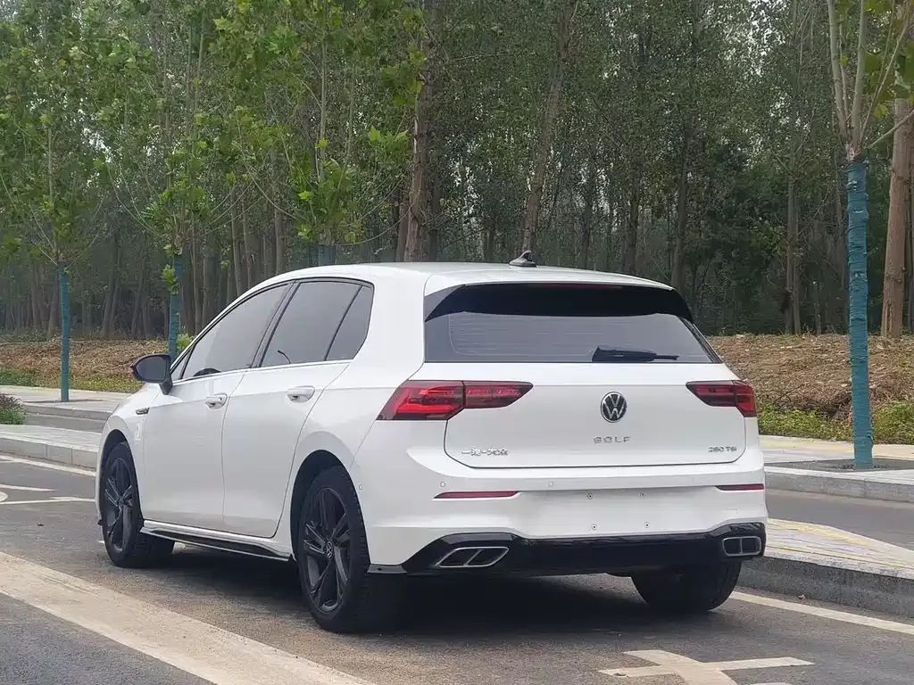 Volkswagen Golf 2022 из CN, фото 7