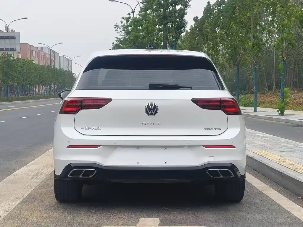 Volkswagen Golf 2022 из CN, фото 8