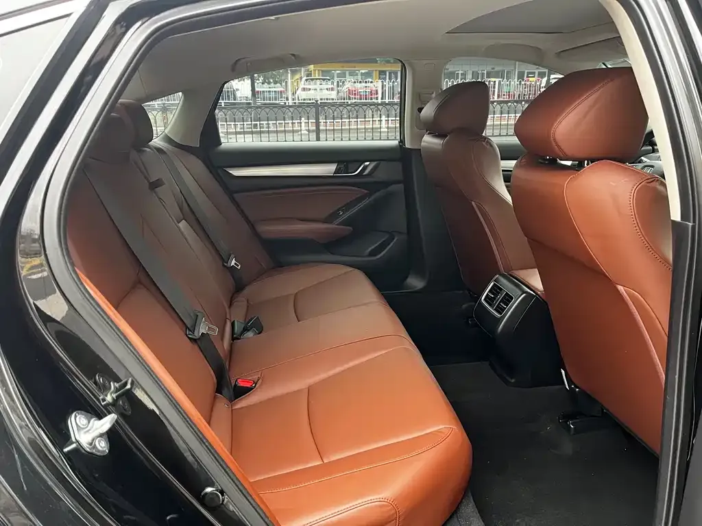 Honda Inspire 2021 из CN, фото 10