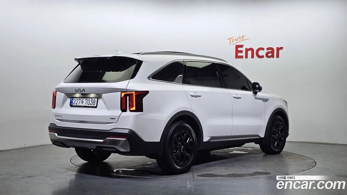 Kia Sorento — фото 2