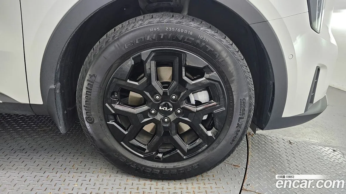 Kia Sorento — фото 5