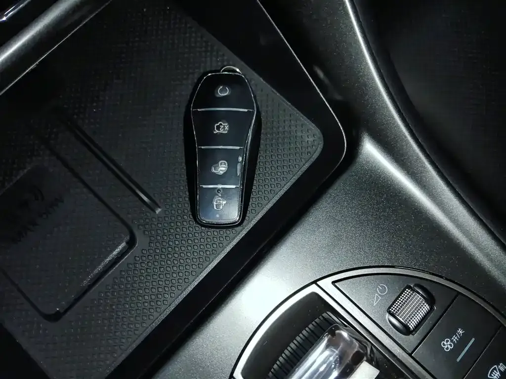 BYD Seal 05 DM-i 2024 из CN, фото 9