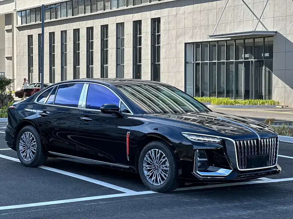 Hongqi H5 — фото 3