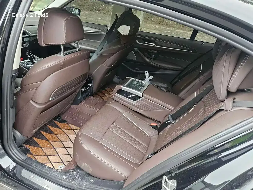 BMW 5 Series 2022 из CN, фото 7