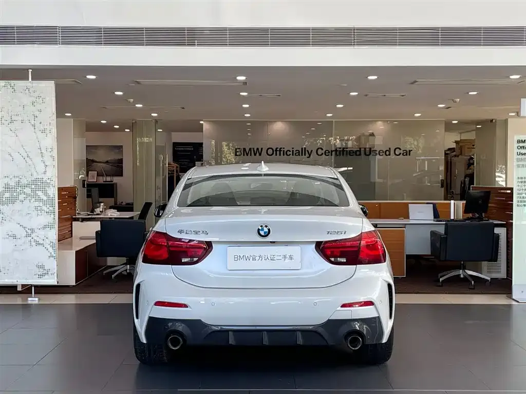 BMW 1 Series 2023 из CN, фото 5