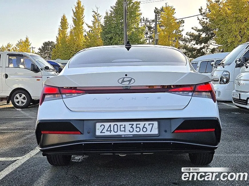 Hyundai AVANTE 2024 из KR, фото 2