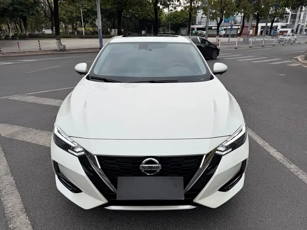 Nissan Sylphy 2023 из CN, фото 2
