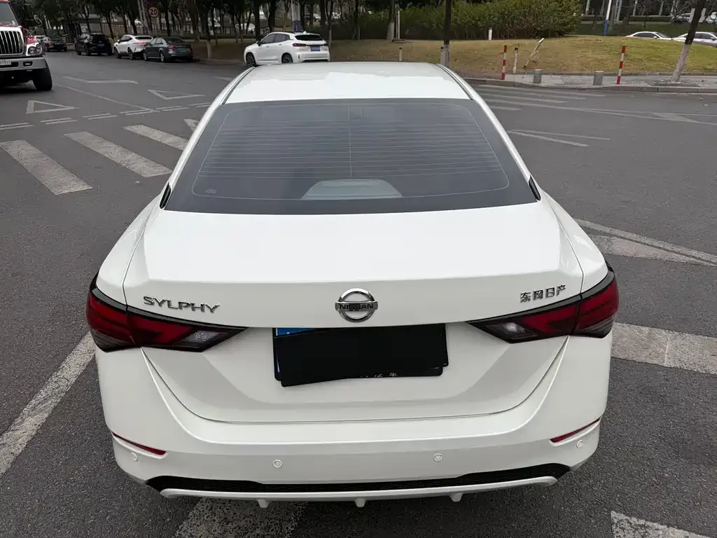 Nissan Sylphy 2023 из CN, фото 3