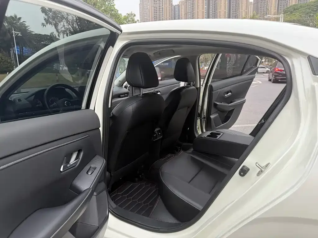 Nissan Sylphy 2023 из CN, фото 7