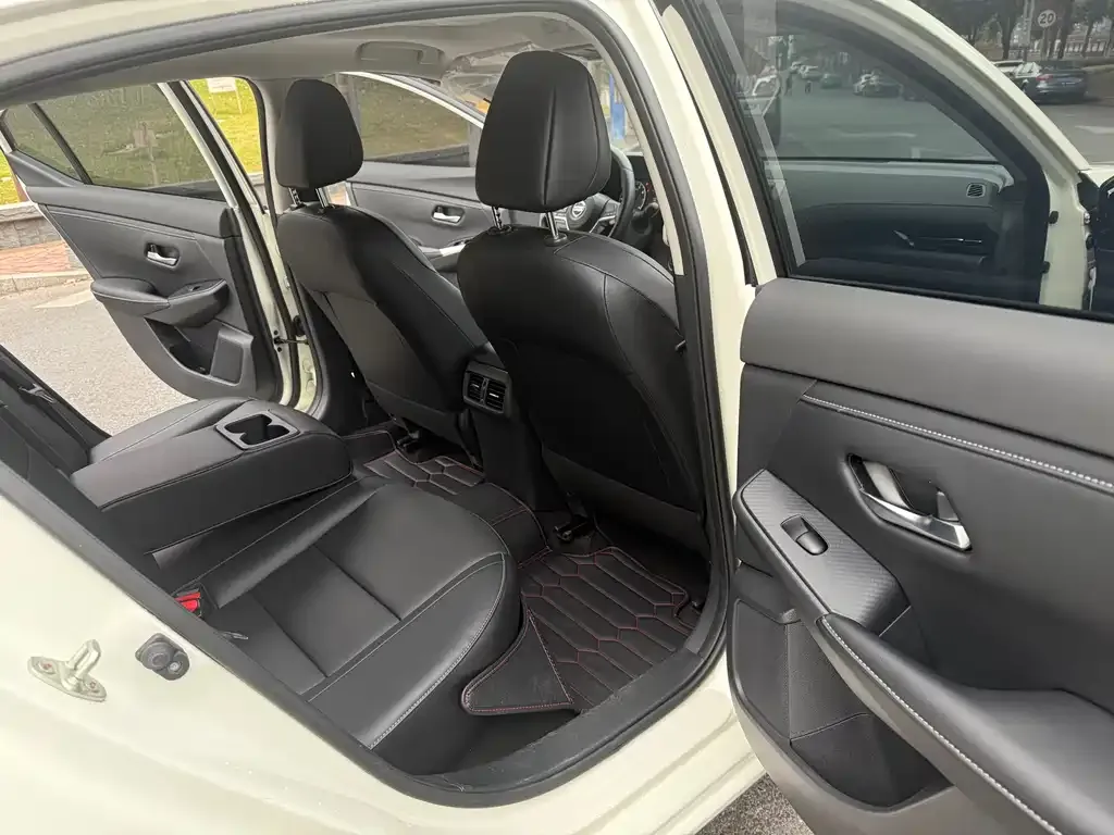 Nissan Sylphy 2023 из CN, фото 8