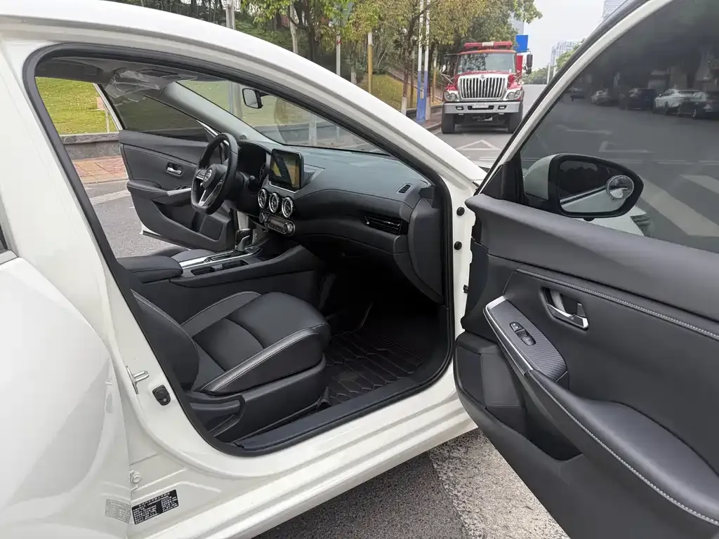 Nissan Sylphy 2023 из CN, фото 9