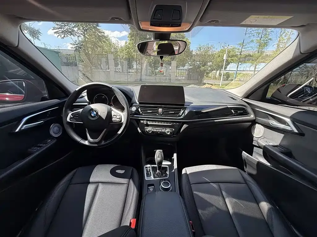 BMW 1 Series 2021 из CN, фото 10