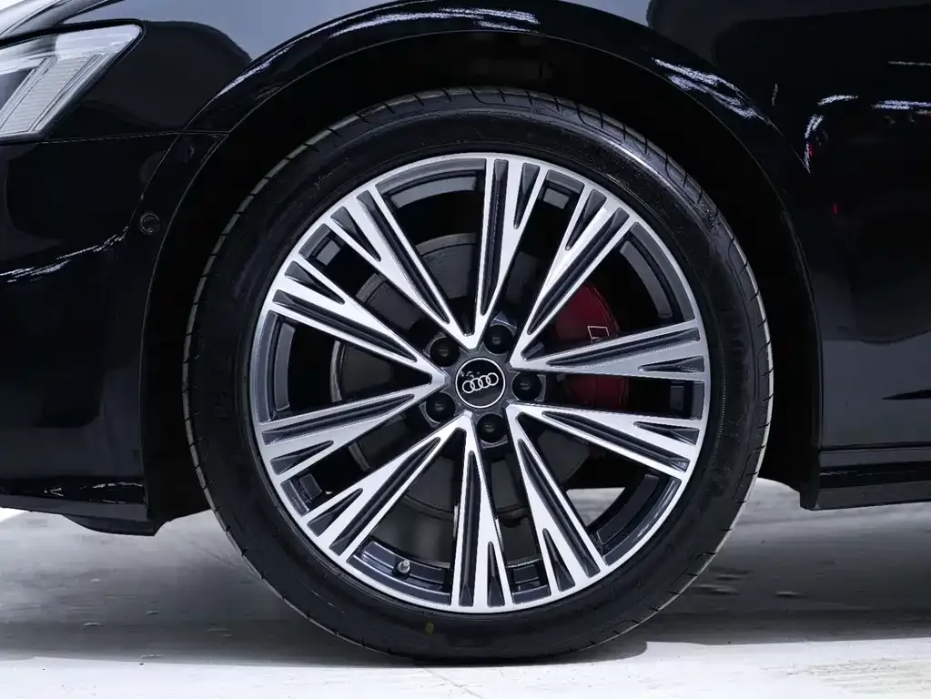 Audi A6L 2024 из CN, фото 10
