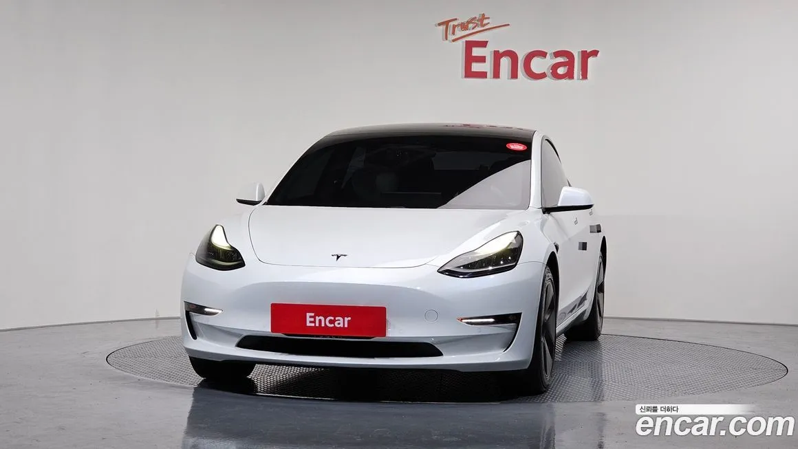 Tesla Model 3 — фото 3