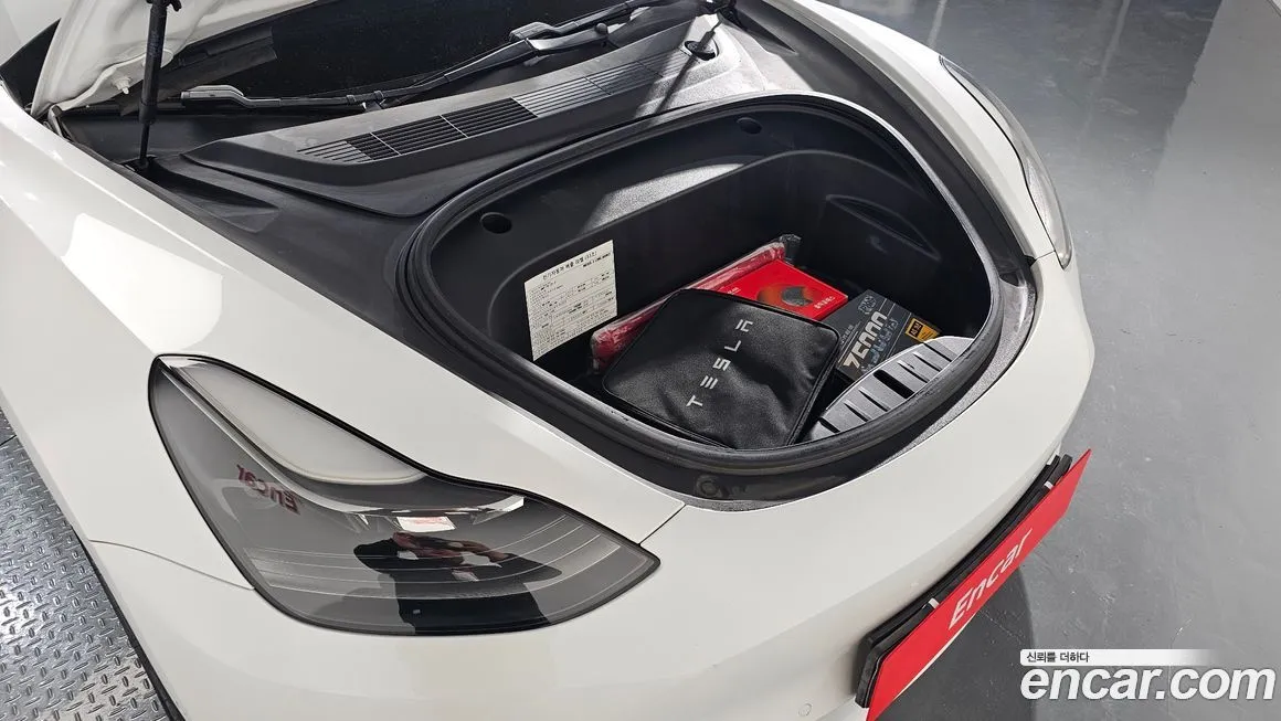 Tesla Model 3 — фото 6